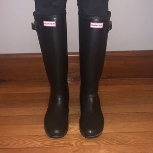 Matte Black Hunter Boots!